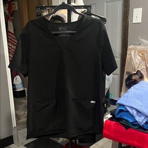 FIGS surgical scrub top XL